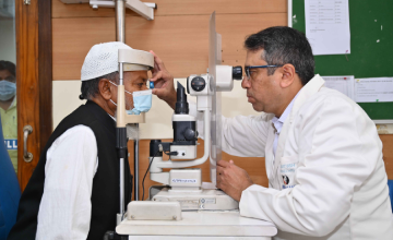 eye treatment doctor